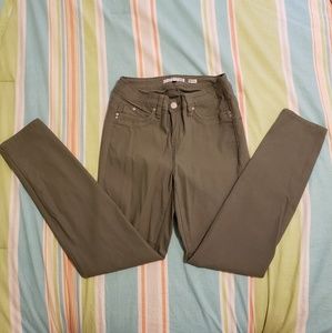 YMI Wannabetterbutt Hyper Twill jeans 12-16 fit